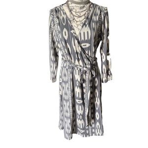 Banana Republic Women’s Medium Wrap Dress Tribal Mod Print Soft Knit V-Neck